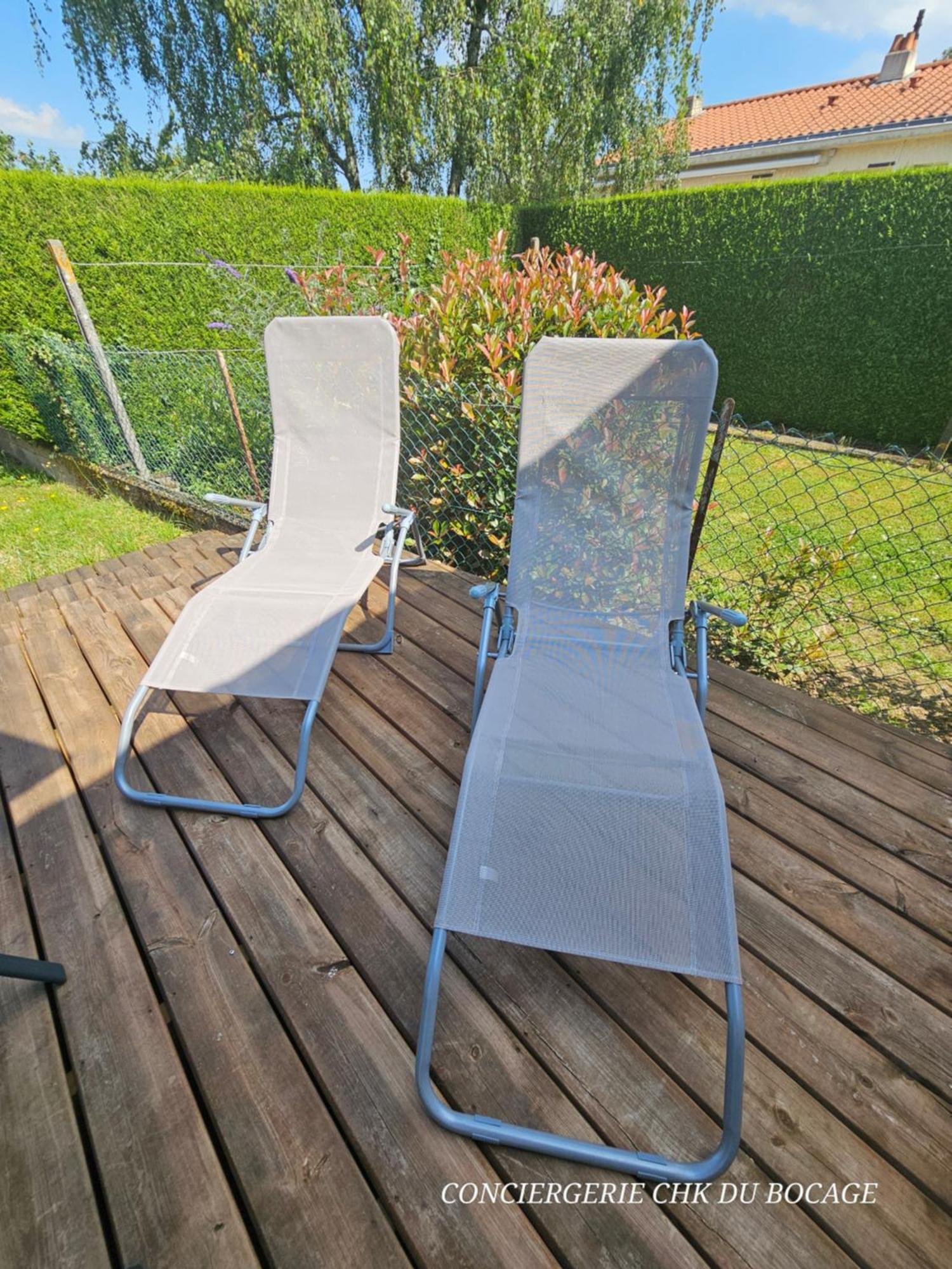 לז הרבייה Le Petit Ecureuil Charmant Gite Jardin Terrasse מראה חיצוני תמונה
